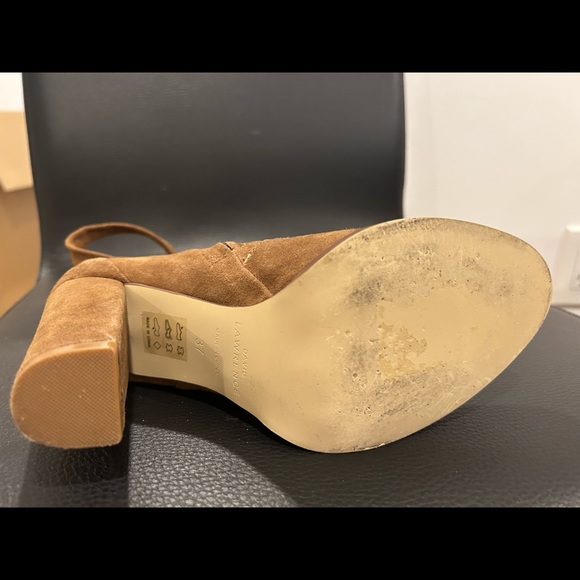 Worn once, beautiful brown suede David Lawrence heeled boots - Picture 3 of 3